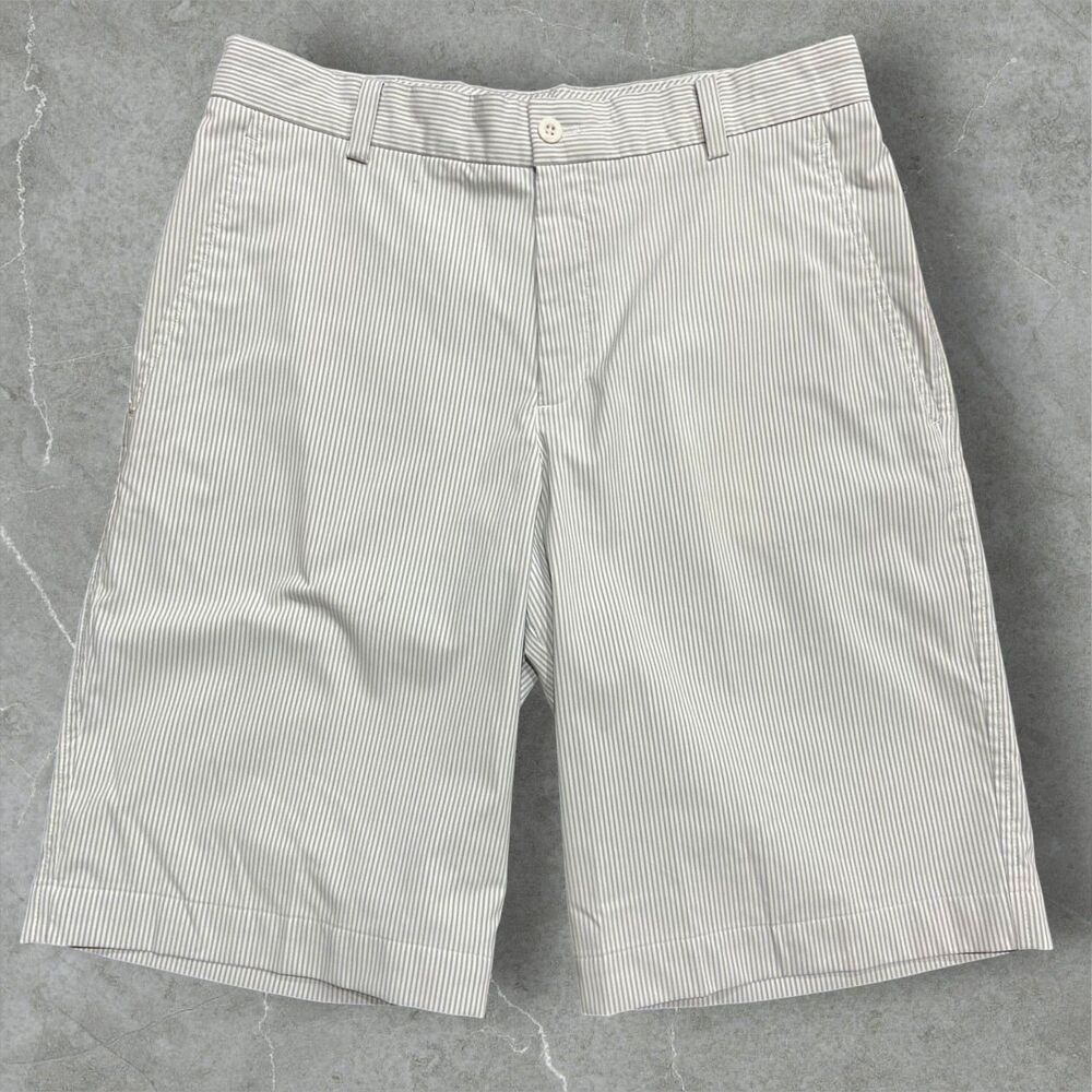 Nike Golf Performance Pinstriped White Grey Flat Front Shorts Men's Size 30 / M